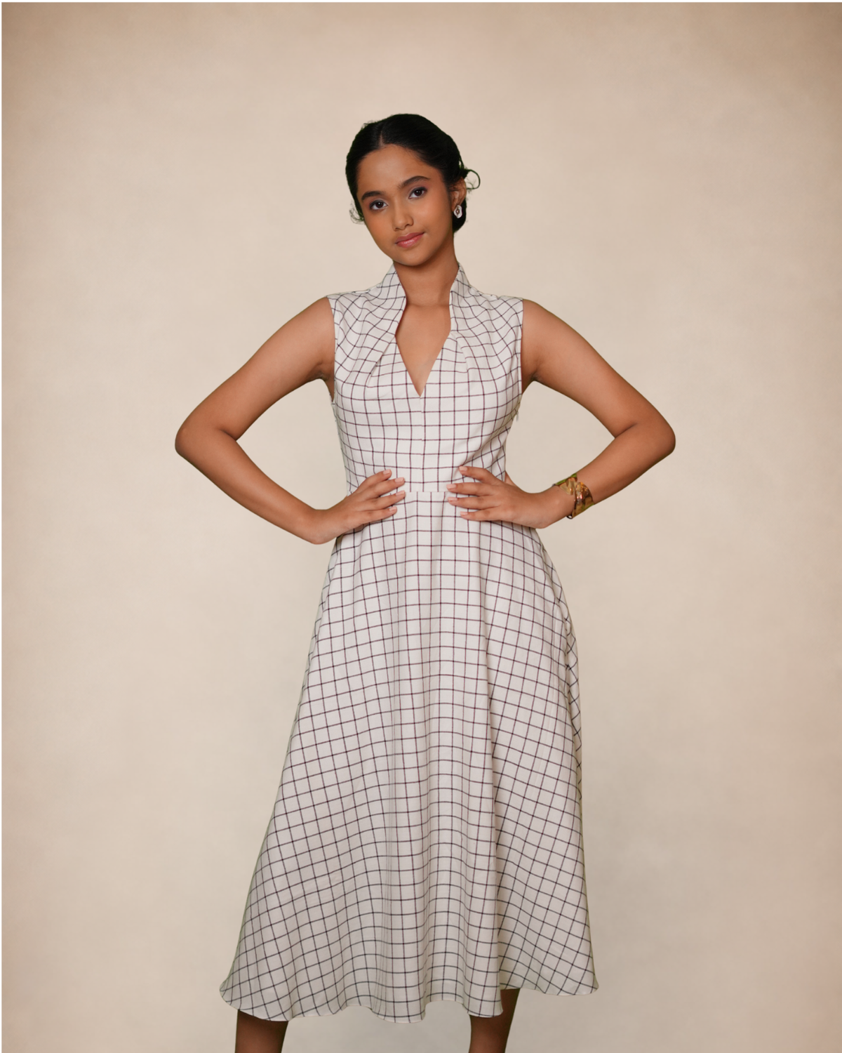 white checkered top, windowpane print blouse, V-neck sleeveless top, cotton office wear top, printed summer top